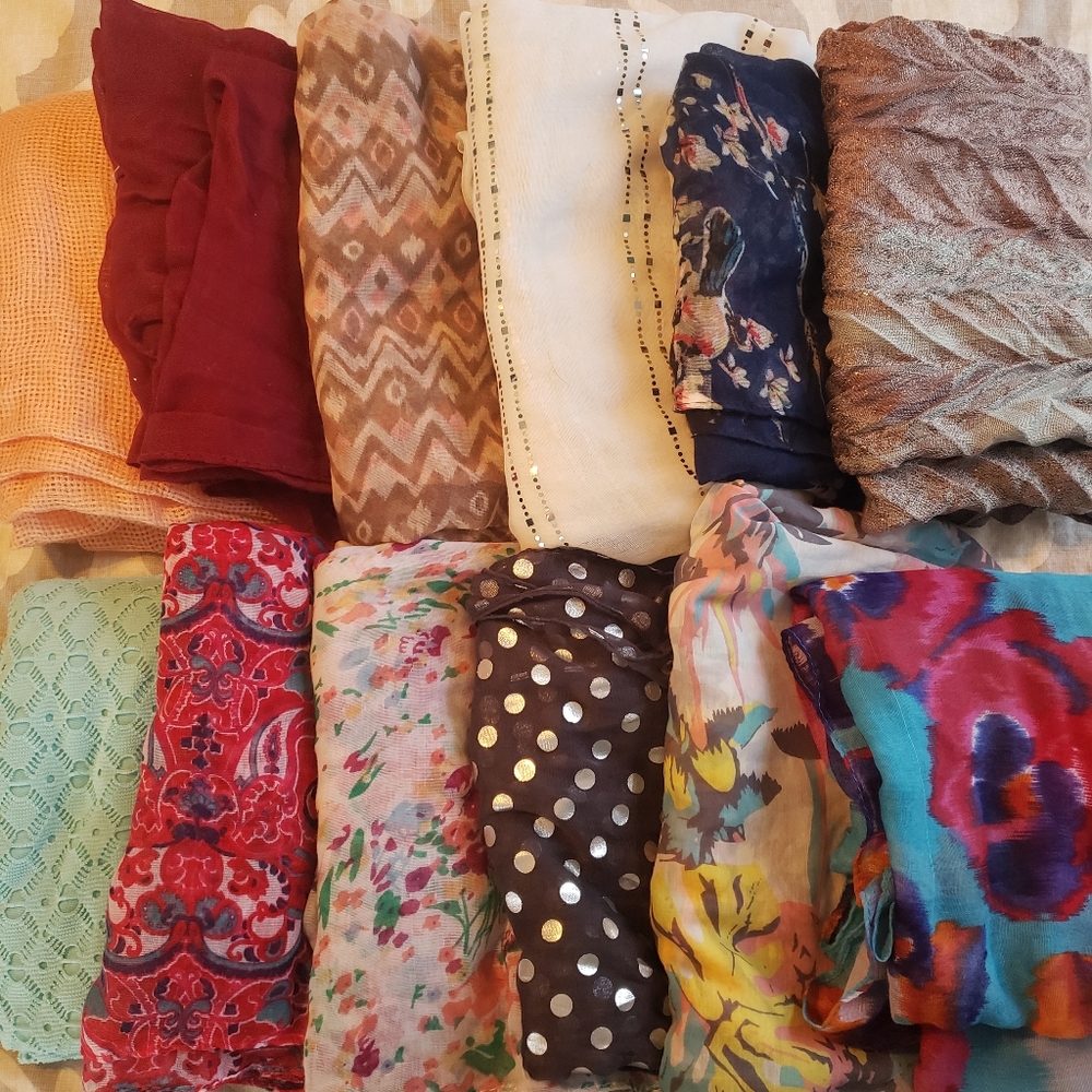 Lot of 12 Infinity and Regular Scarves